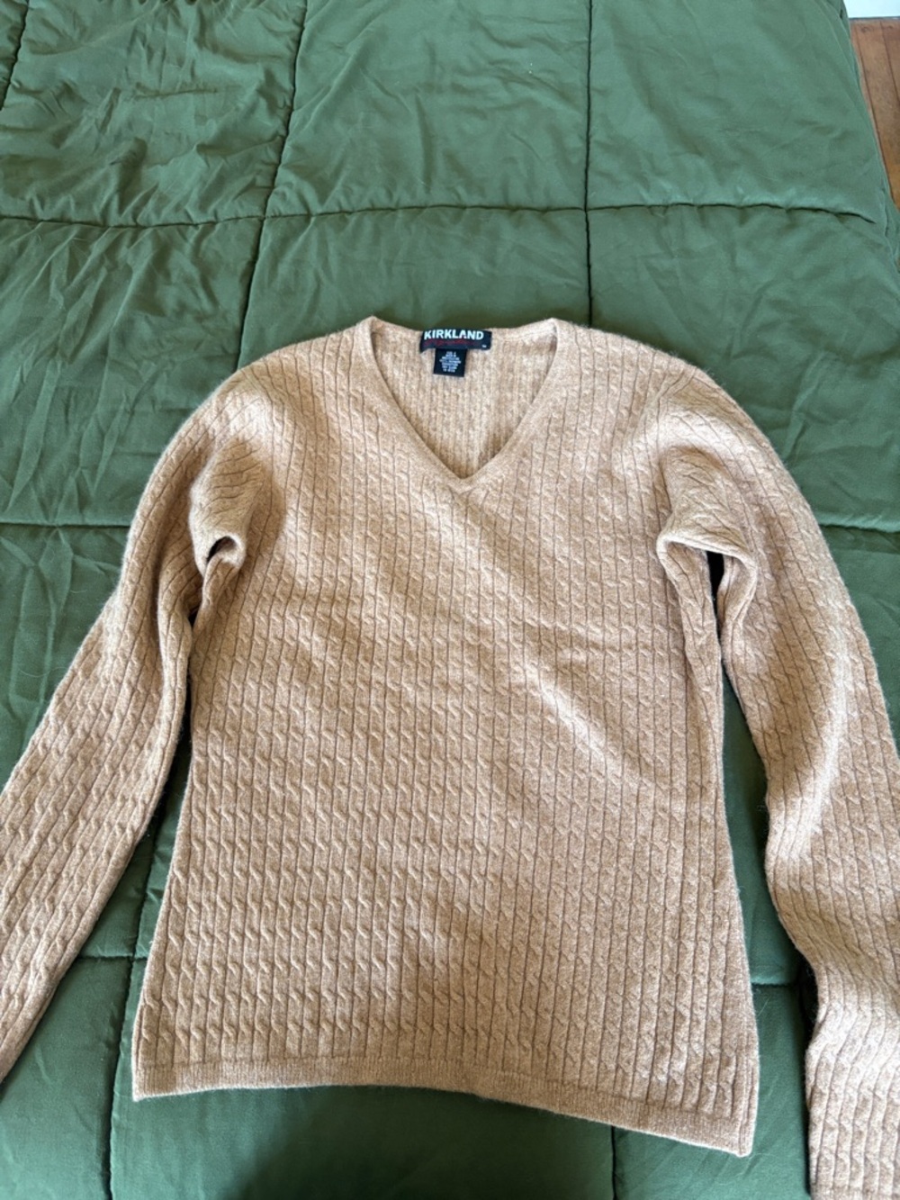 Kirkland Signature  Cashmere V-Neck Cable Knit Sweater in Beige (Camel)